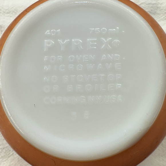 Pyrex Vintage Autumn Harvest wheat pattern orange mixing bowls set of 2 403 401 - Picture 3 of 10